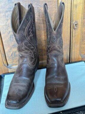 Men's Ariat Brown Square Toe Cowboy Boots Size 8.5D
